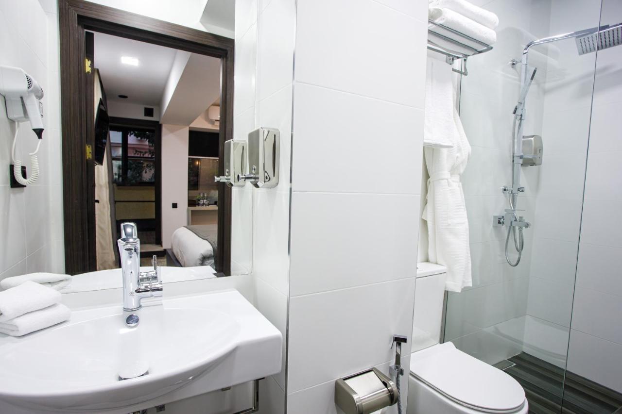 The Phoenix Boutique Hotel Jerevan Exteriör bild
