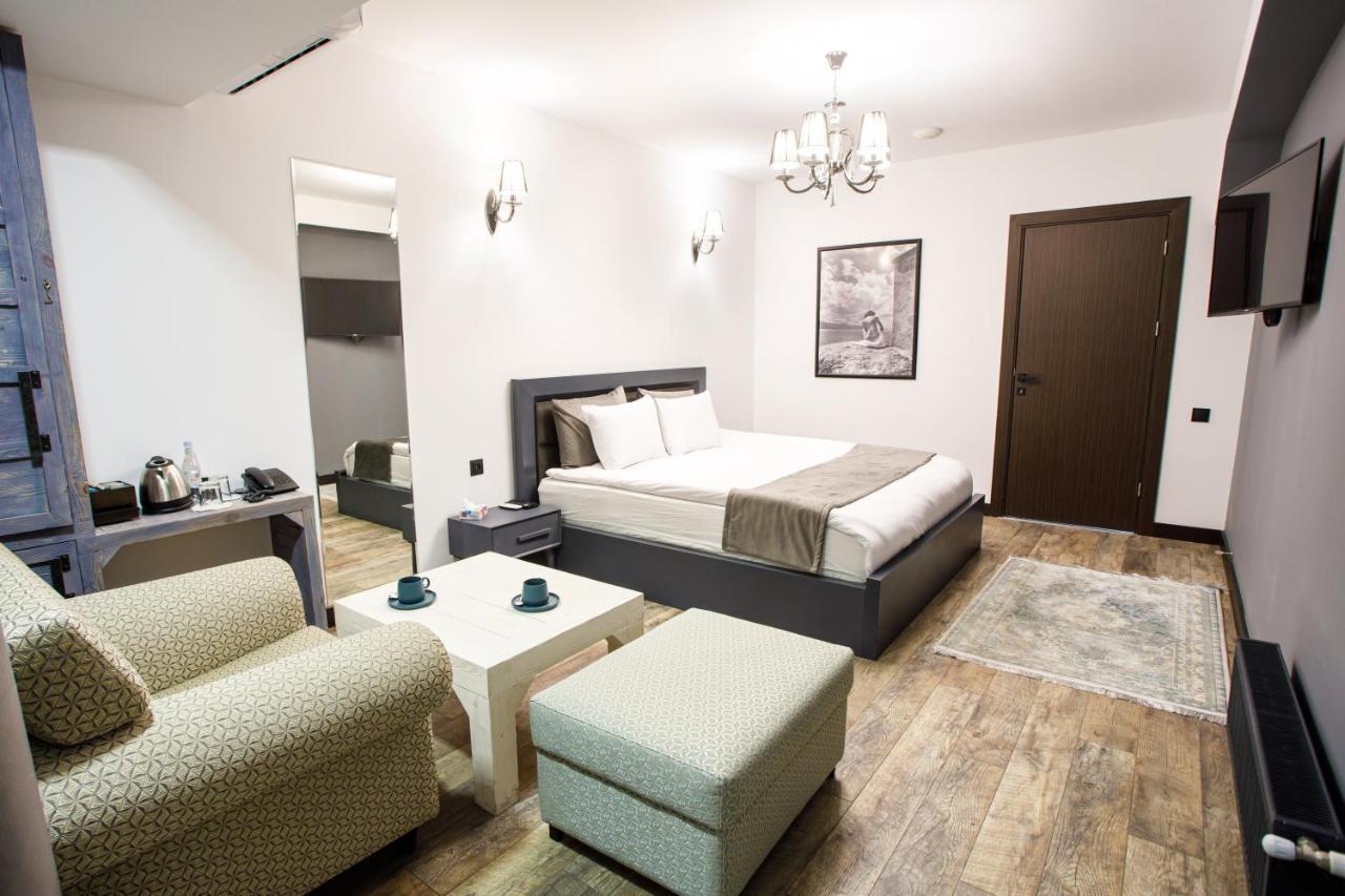 The Phoenix Boutique Hotel Jerevan Exteriör bild