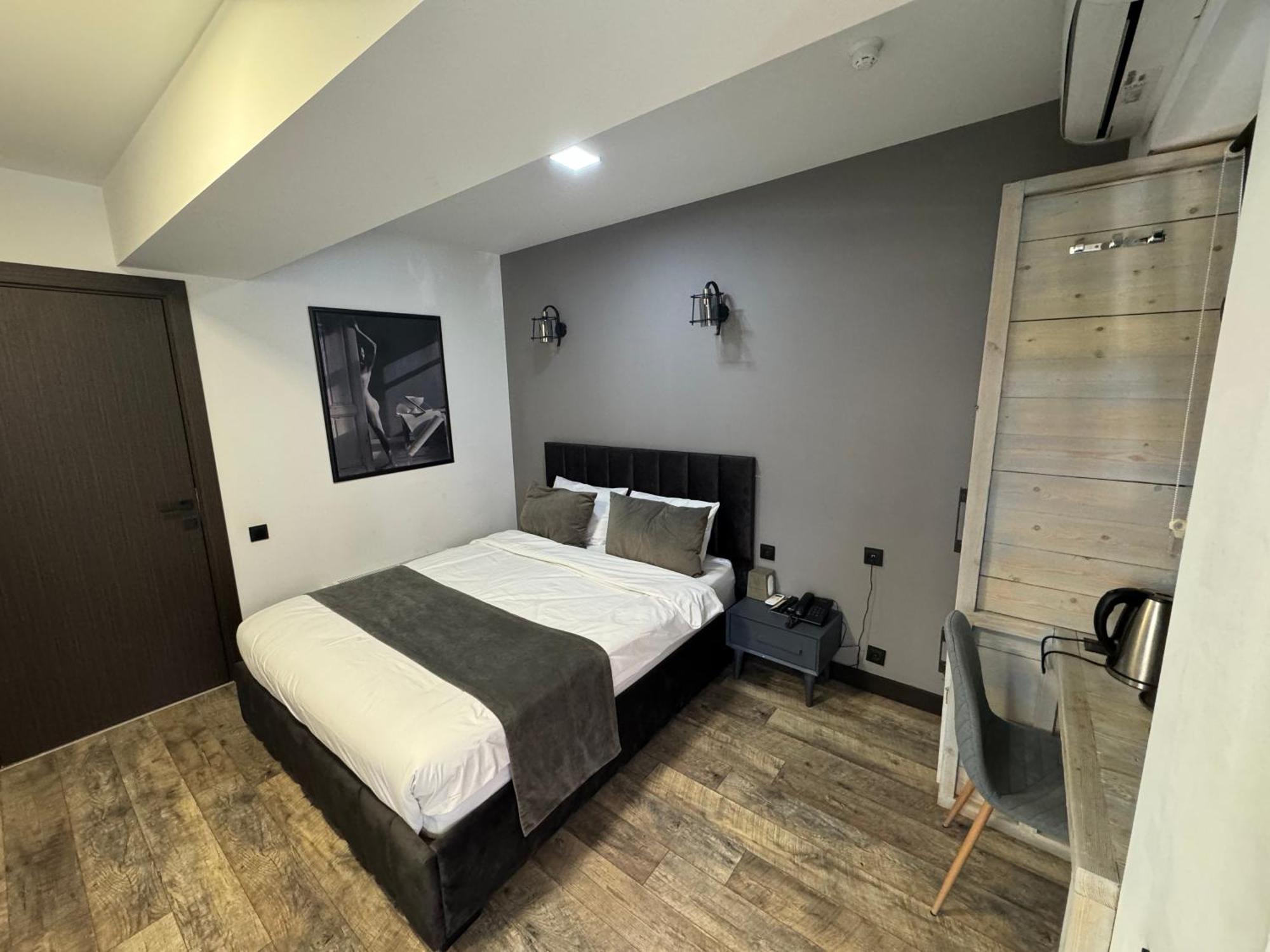 The Phoenix Boutique Hotel Jerevan Exteriör bild
